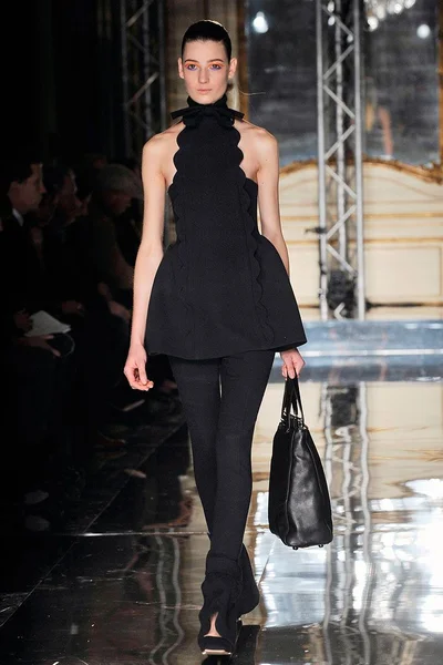 Look 14